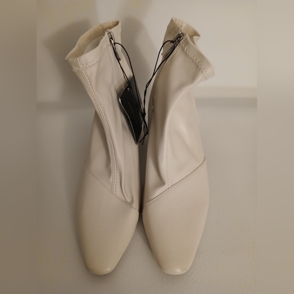 Women's Forever 21 ivory faux leather muss calf length boot Sz8M side zip - Picture 2 of 14
